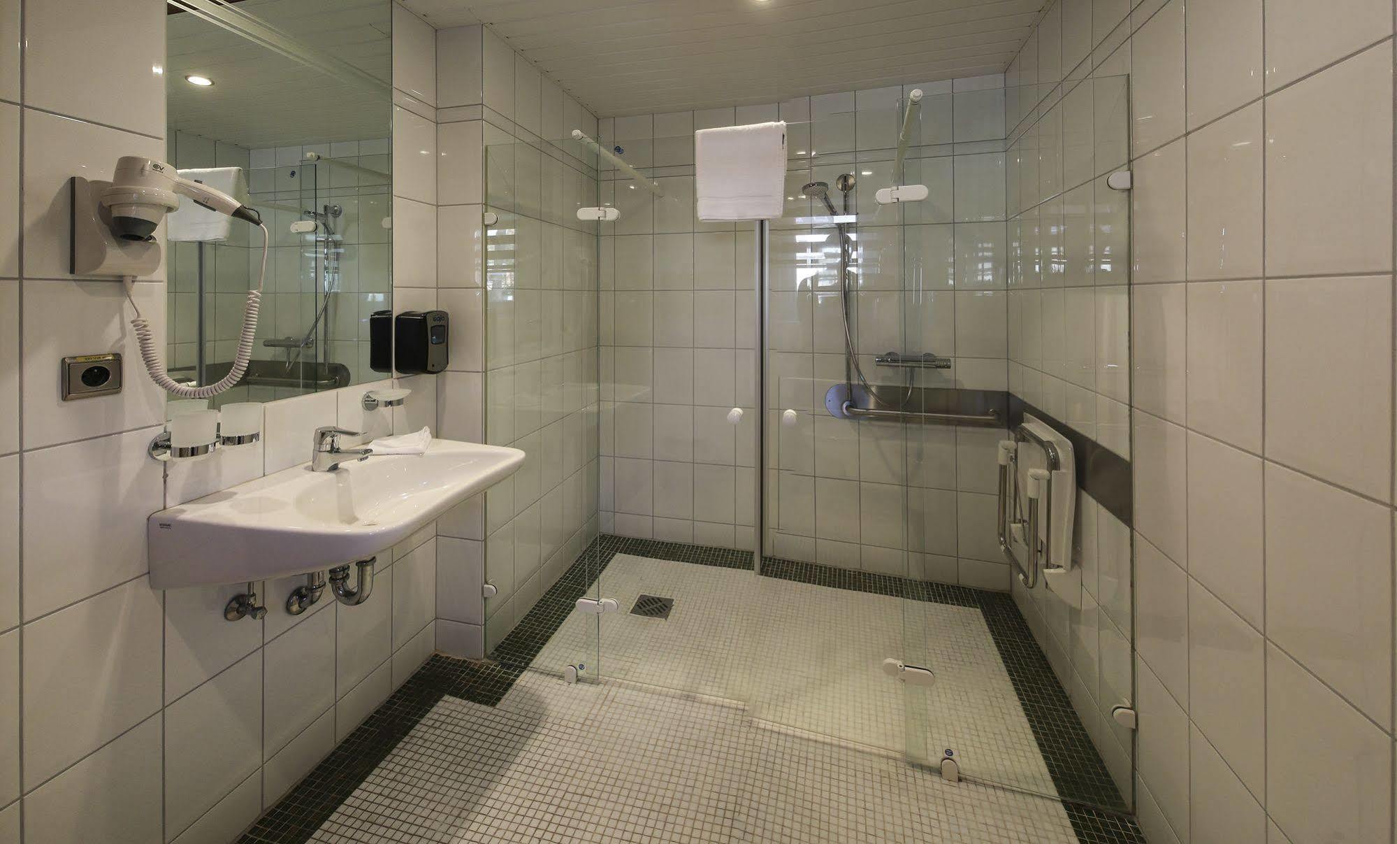 Park Hotel Kelmis Buitenkant foto