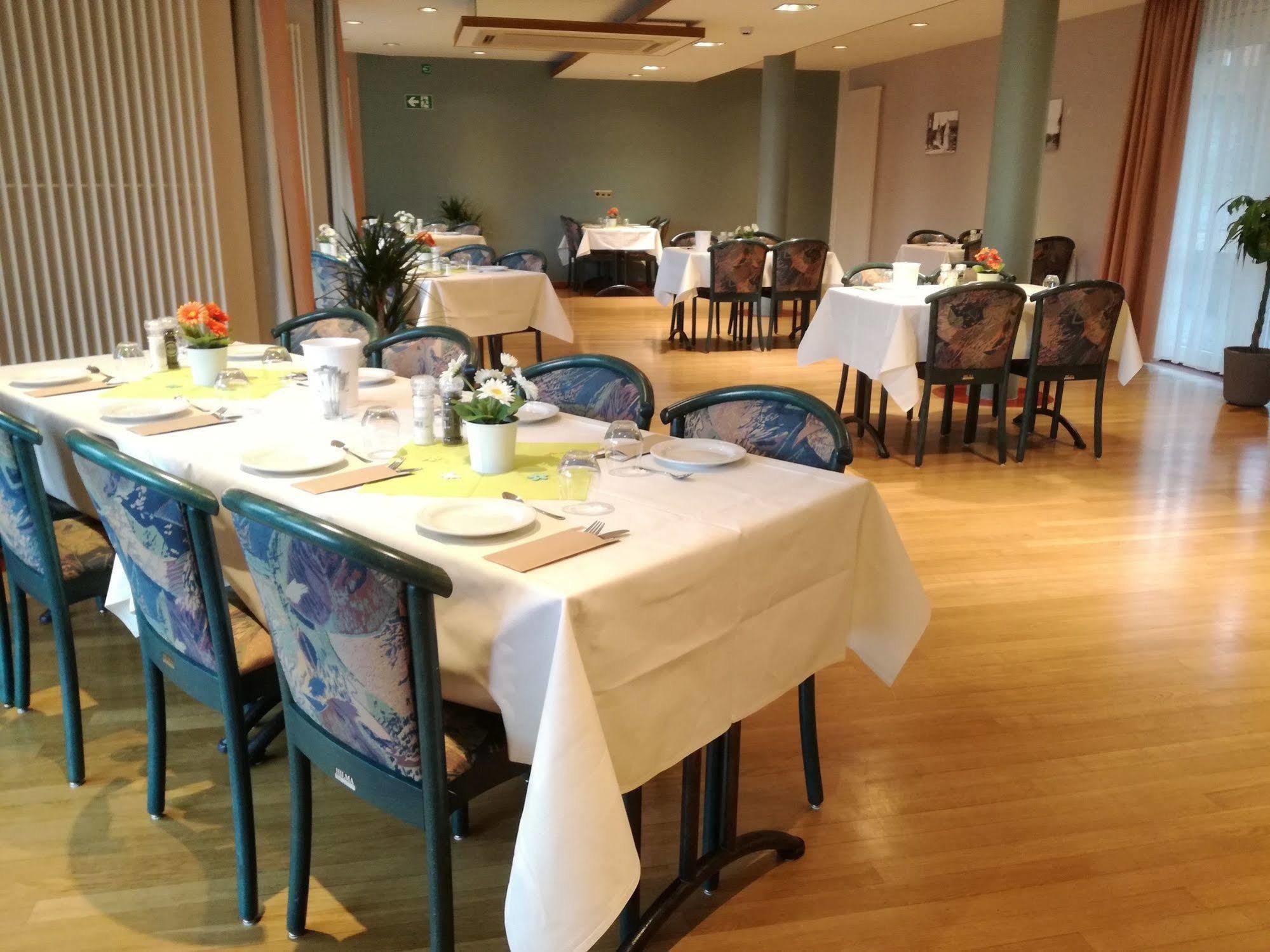 Park Hotel Kelmis Buitenkant foto